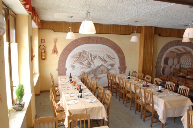 hotel marguareis - Artesina - Italy - dining room