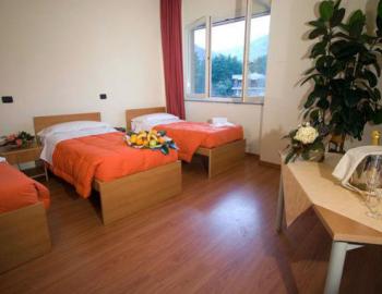l_bedroom1-20.jpg-350x270-1