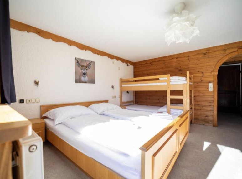 Hotel-Wildrose-Zillertal-Austria-Bedroom-4