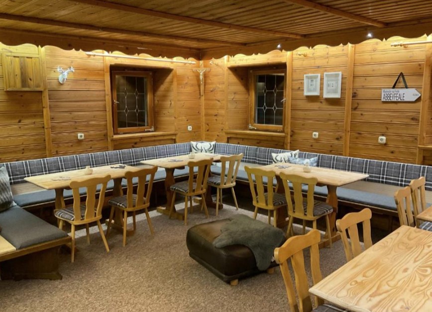 Hotel-Wildrose-Zillertal-Austria-Dinning-room
