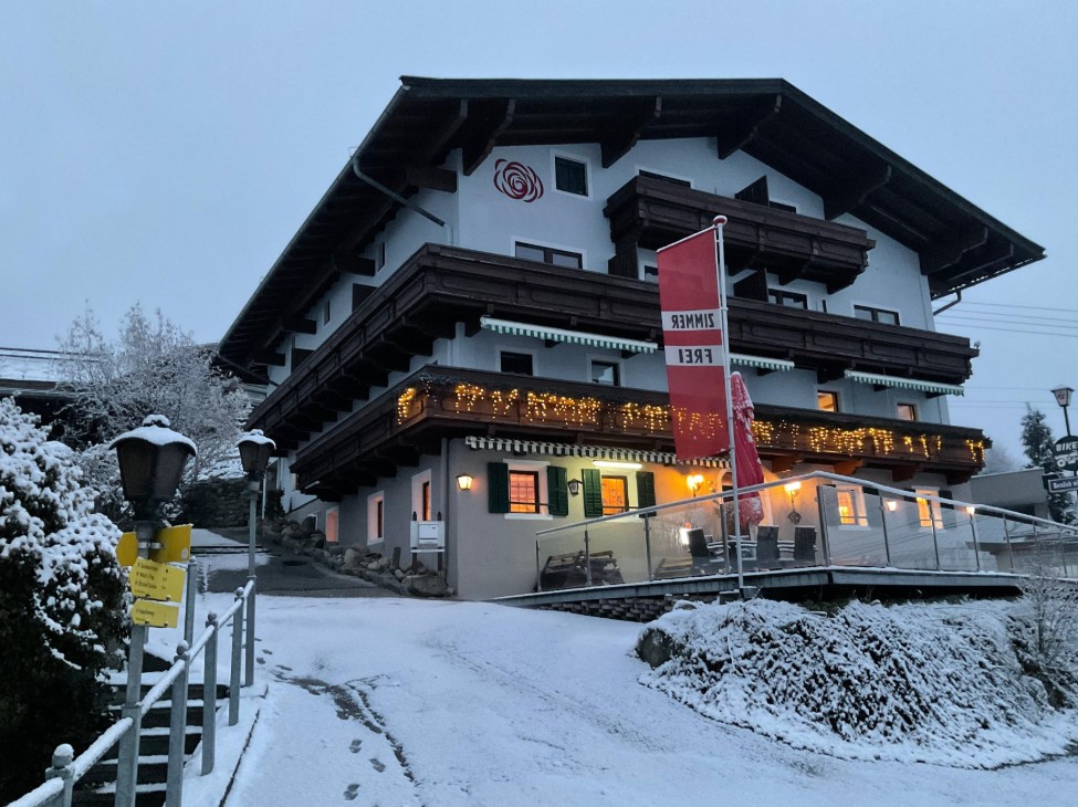 Hotel-Wildrose-Zillertal-Austria-outside